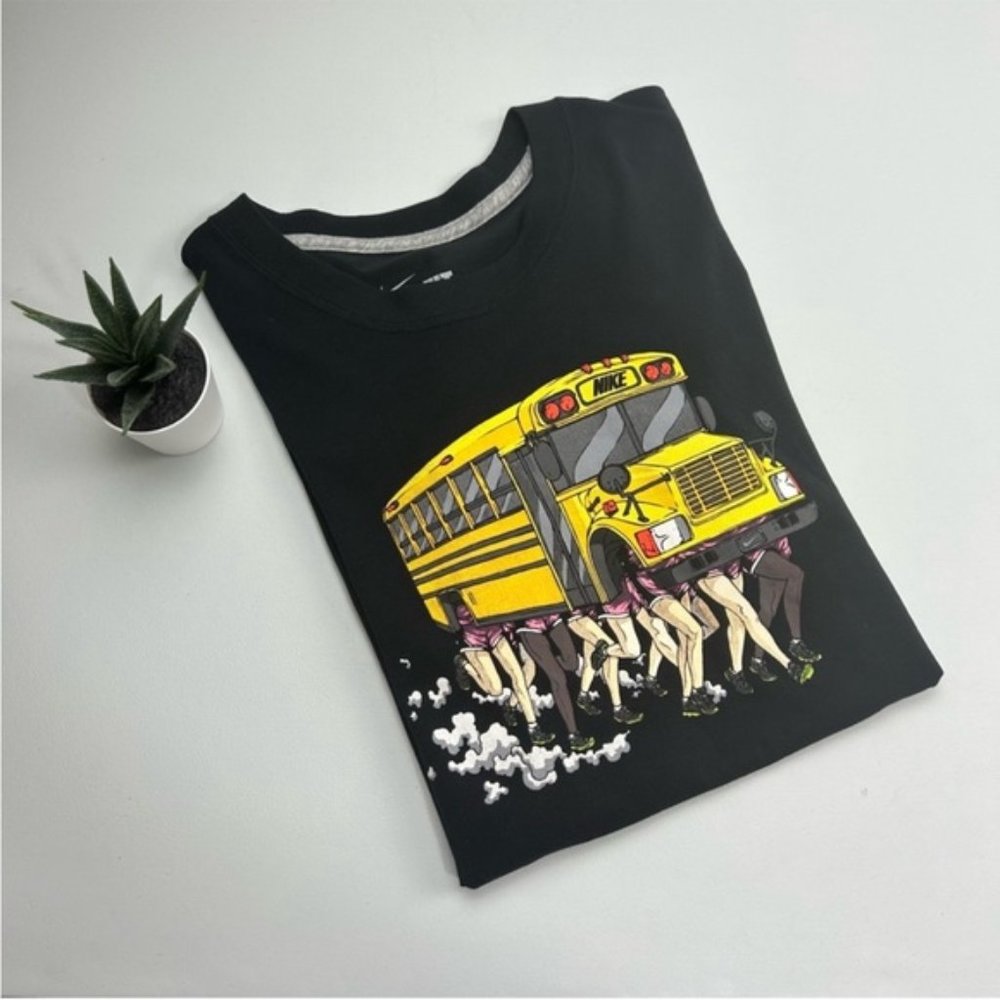 Nike Dri-Fit Cotton School Bus runner graphic Tee